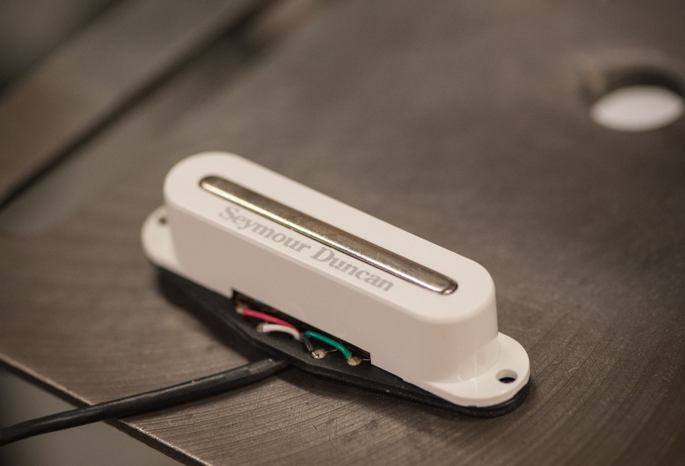 Seymour Duncan Hot Stack Strat – мощный сингл без недостатков